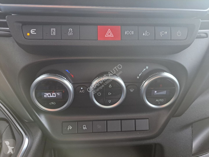 Veículo utilitário Iveco 35S18 A8 180CV 3L...