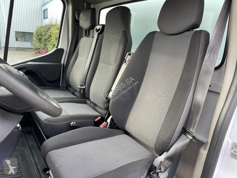 Véhicule utilitaire Nissan 145.35