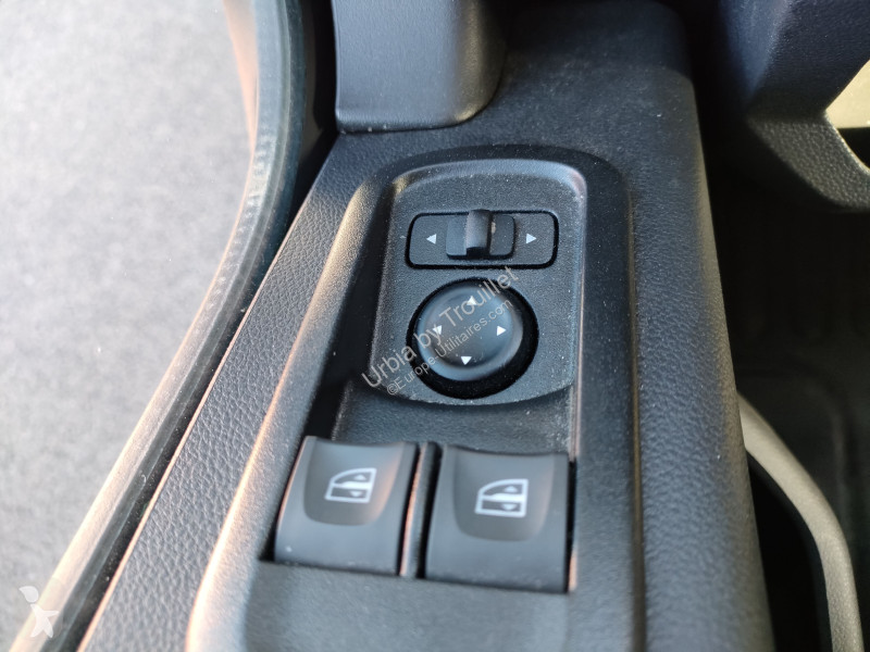 Véhicule utilitaire Renault FRIGO 12M3 165 CV...