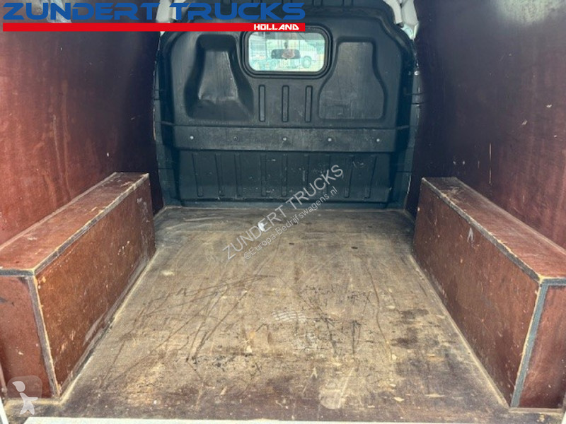 عربة نفعية Ford