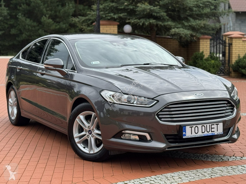 Véhicule utilitaire Ford