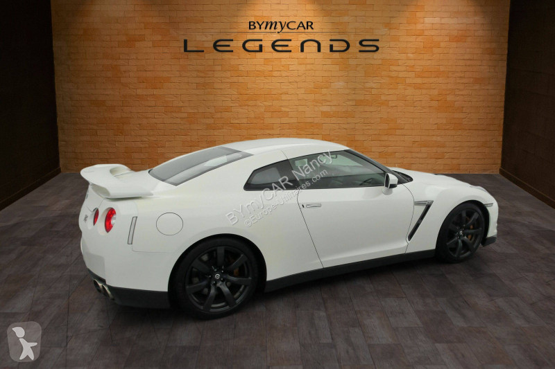 Autoutilitară Nissan GT-R 3.8 V6 530