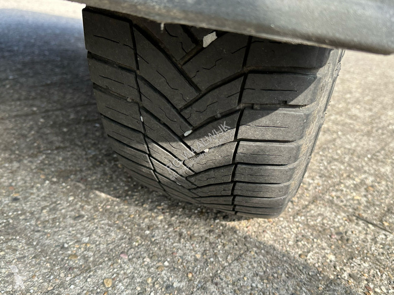 Véhicule utilitaire Iveco 35S12 werkhoogte 12...