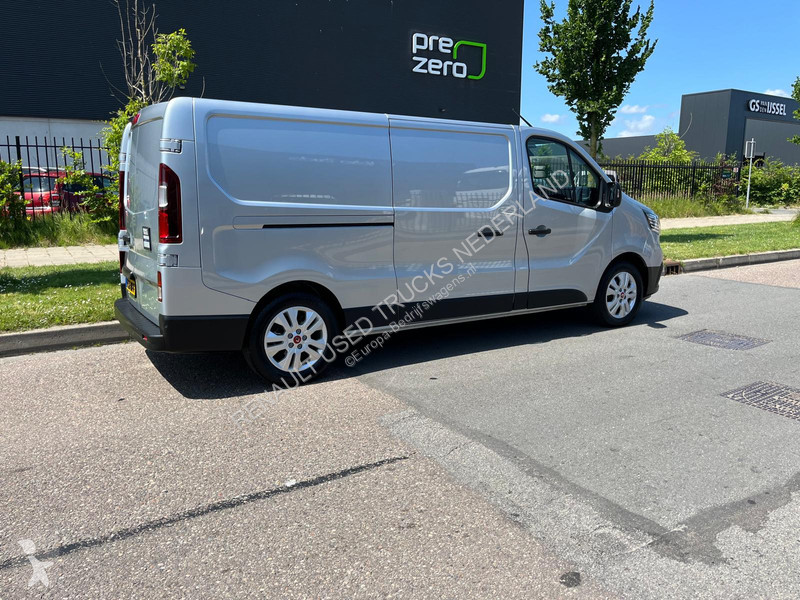 Furgoneta Renault E-Tech Red L2 H1, Airco, Nav,...