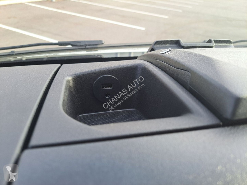 Veicolo commerciale Iveco 35C18H8 180CV 3L...