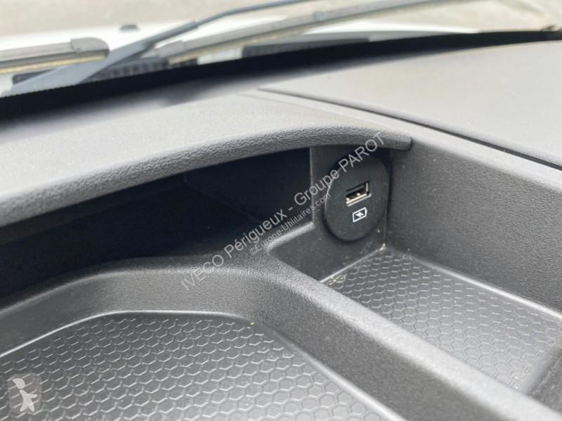 Veículo utilitário Iveco 35C16 empattement 4100