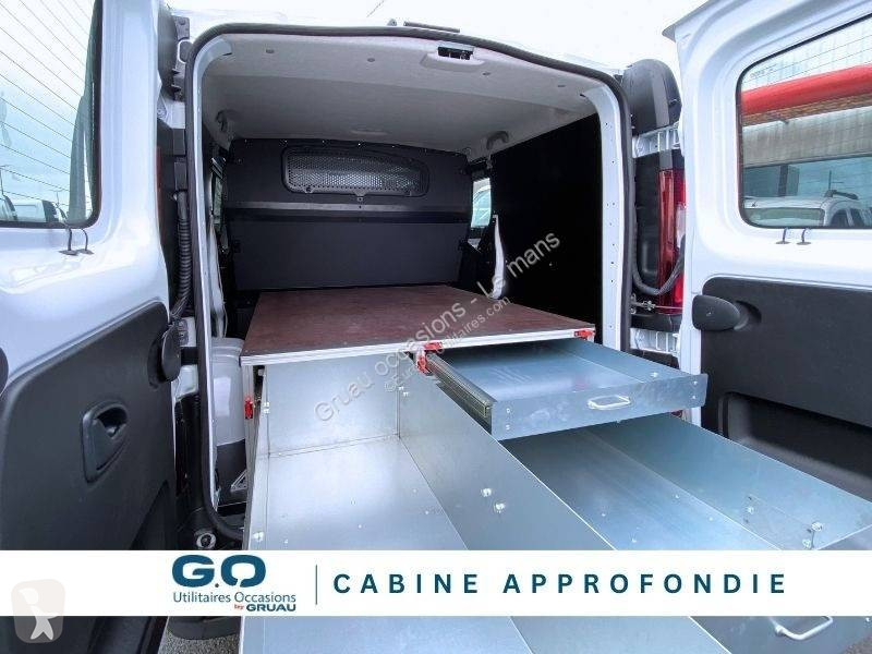 Véhicule utilitaire Nissan
