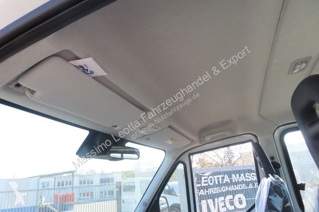 Véhicule utilitaire Iveco 35C14 Doka Neu 28x...