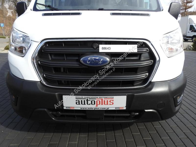 Véhicule utilitaire Ford TRANSIT  FURGON...