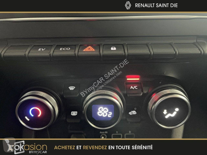 Užitkové vozidlo Renault Clio E-Tech 140 - 21N