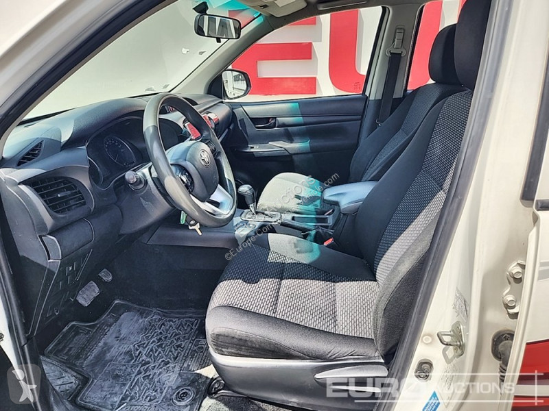 Véhicule utilitaire Toyota Hilux