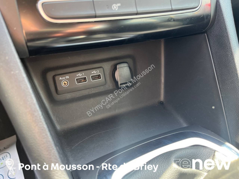 Véhicule utilitaire Renault Megane IV Berline...