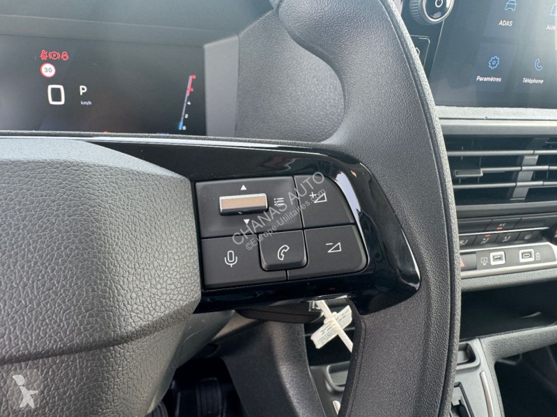Véhicule utilitaire Peugeot M 2.0 BLUEHDI 145...