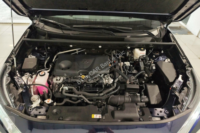 Veicolo commerciale Toyota RAV4 Hybride 218 ch 2WD
