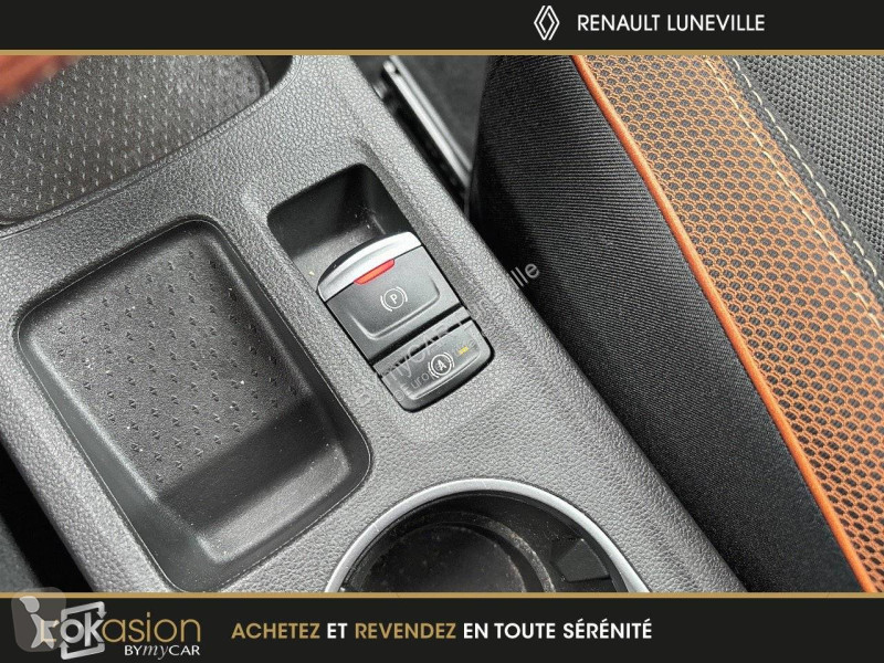 Veicolo commerciale Renault Captur TCe 130 EDC FAP