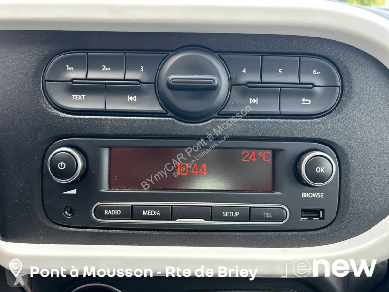 Autoutilitară Renault Twingo III Achat Intégral...