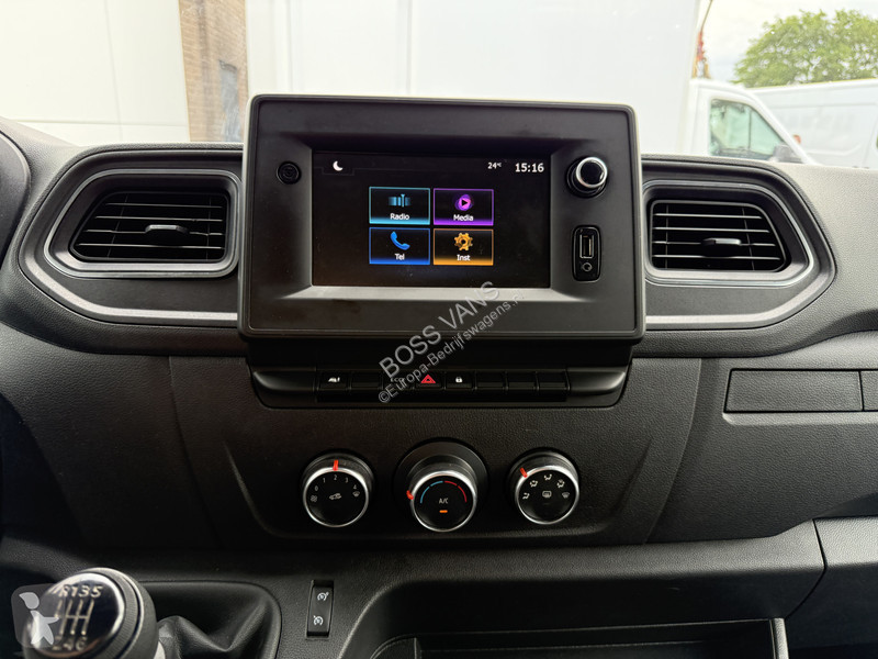 Véhicule utilitaire Renault T33 2.3 DCI 135PK...