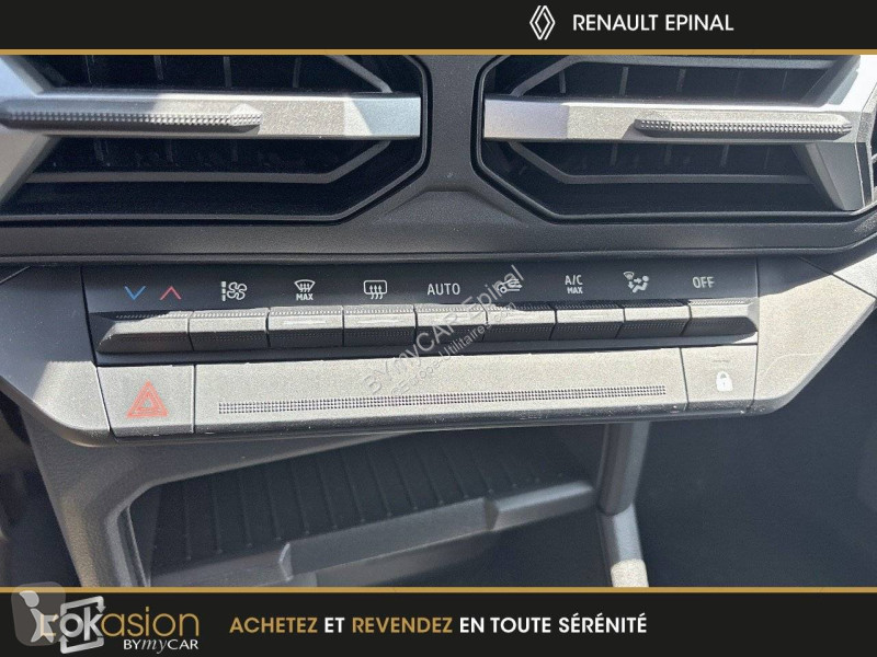 Veicolo commerciale Dacia Duster Hybrid 140