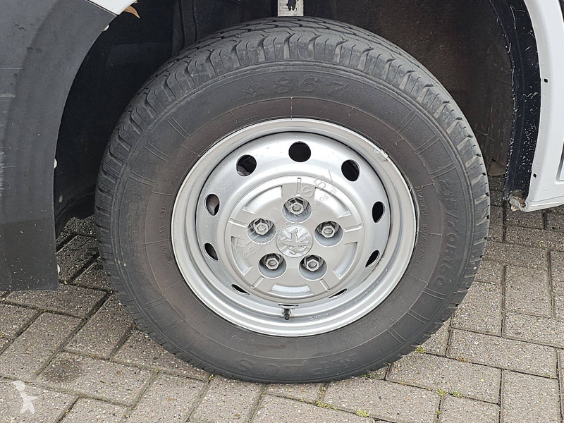 Furgoneta Peugeot 2.2 L2H2 Navi Euro6 AC!