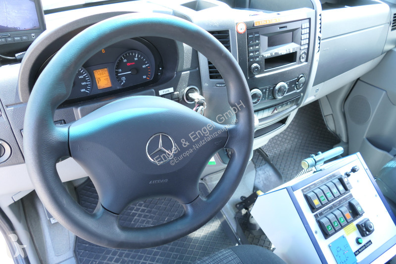 Véhicule utilitaire Mercedes Sprinter 519 CDI...