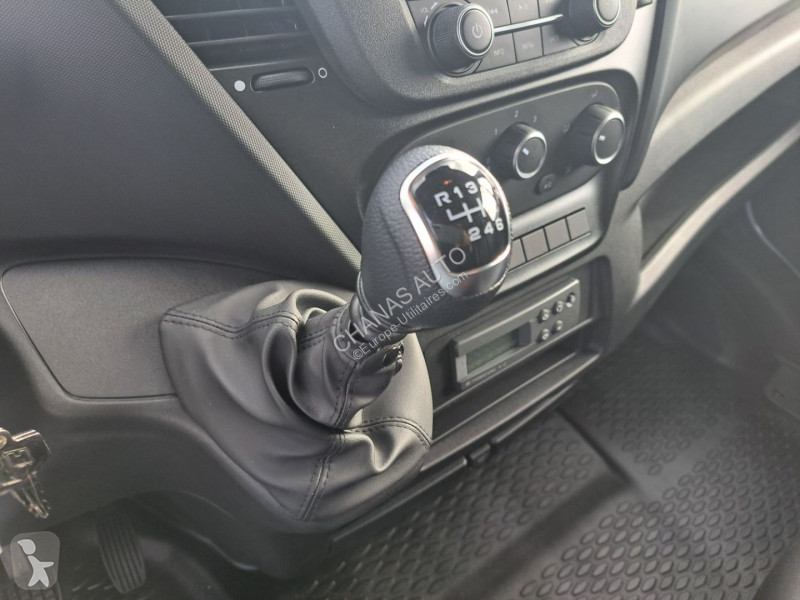 Autoutilitară Iveco 35C18 180CV 3L CAISSE HAYON...