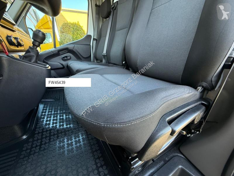 عربة نفعية Renault 145 DCI
