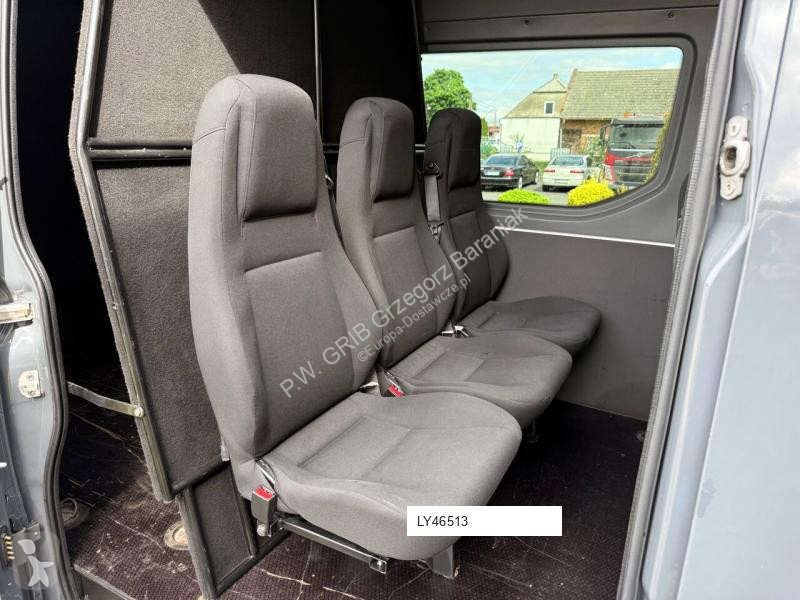 Furgoneta Iveco 35S18
