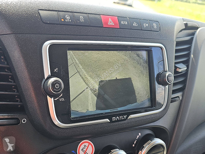 Véhicule utilitaire Iveco 35S14       ac...
