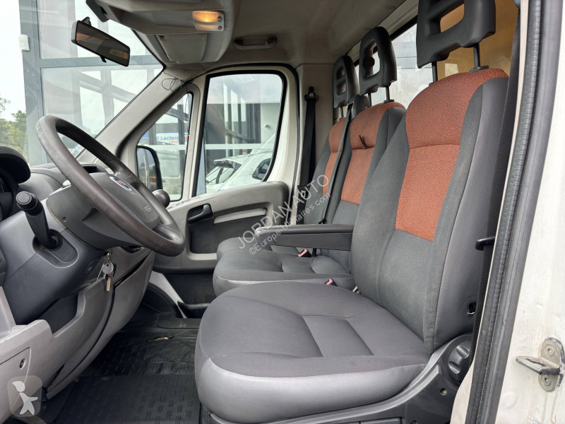 Veículo utilitário Fiat 2.2 JTD 100ch tri-benne