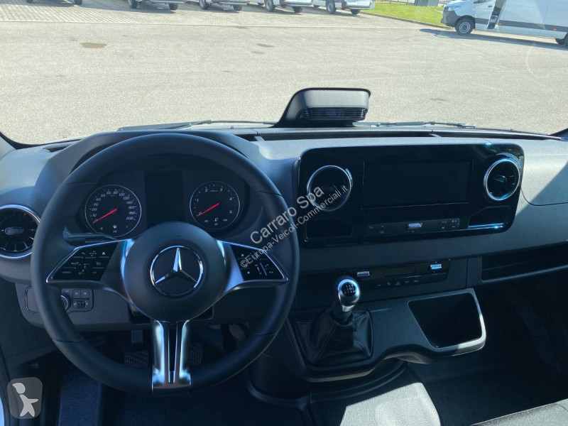 Veicolo commerciale Mercedes Furgone Traz. Post