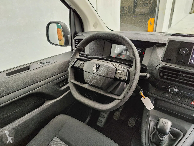 Véhicule utilitaire Peugeot L2H1 | Leasing from...
