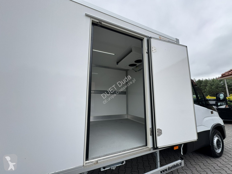 Veicolo commerciale Iveco 35S16 V