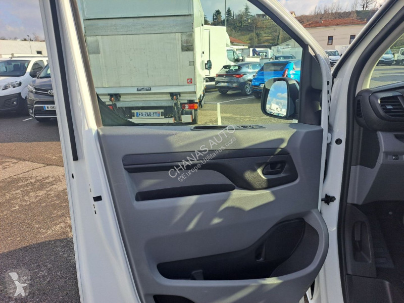 Véhicule utilitaire Toyota MEDIUM 2.0L 145 D-4D