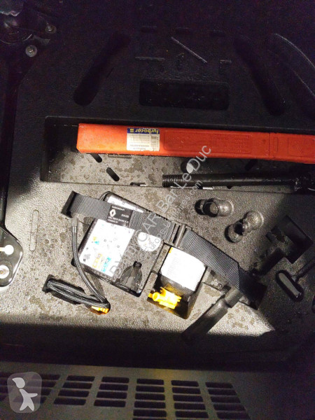 Veicolo commerciale Renault Clio E-Tech 140