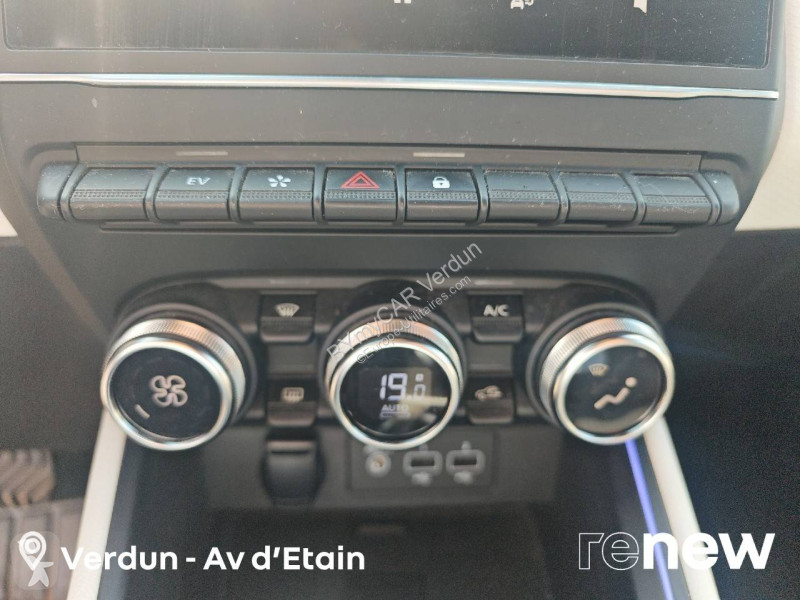Véhicule utilitaire Renault Clio E-Tech 140 - 21N