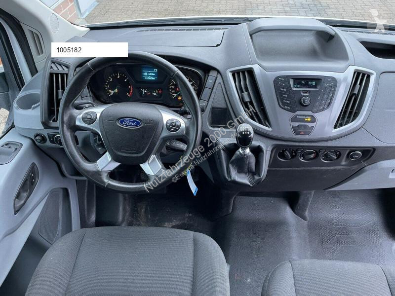 Véhicule utilitaire Ford
