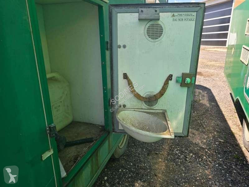 Véhicule utilitaire Gruau BARAQUE DE CHANTIER...