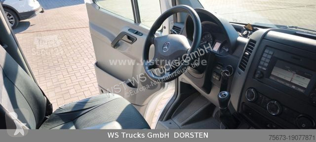 Autoutilitară Mercedes I Rohrbahn Kühlkoffer...