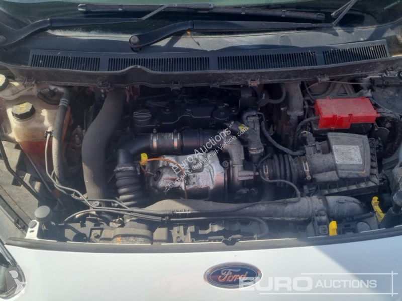 Autoutilitară Ford Courier