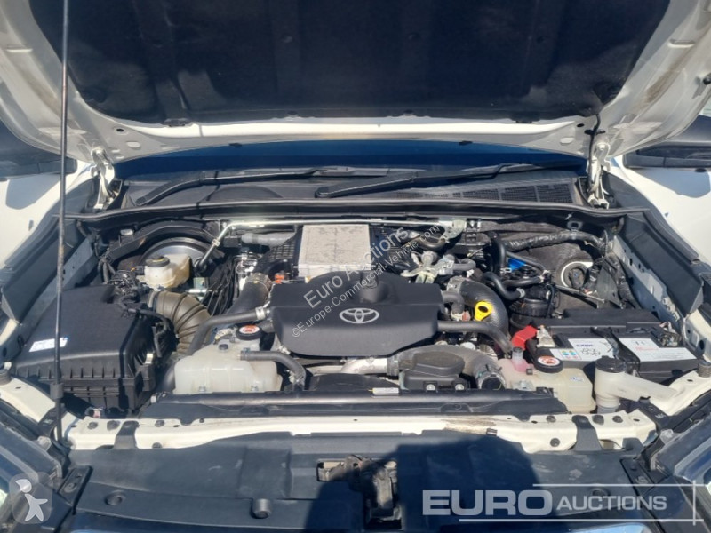 Furgoneta Toyota Hilux