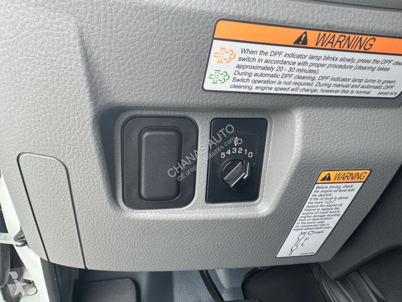 Véhicule utilitaire Mitsubishi 3C15 150CV 3L...