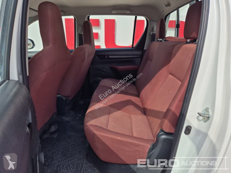 Véhicule utilitaire Toyota Hilux