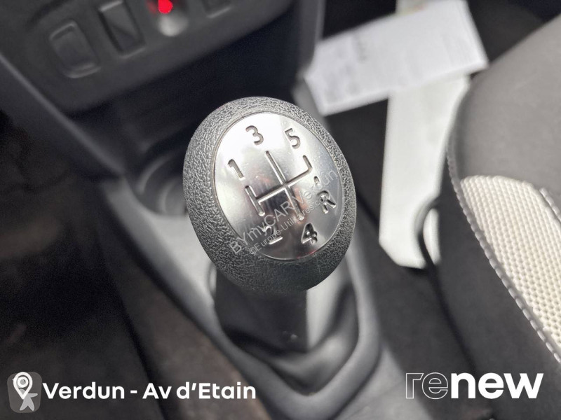 Veículo utilitário Dacia Sandero SCe 75