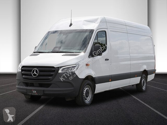 Véhicule utilitaire Mercedes 317...
