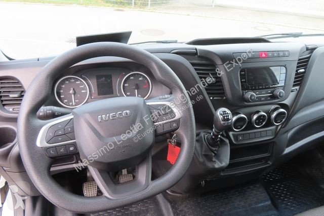 Nyttofordon Iveco 35C16 3,0   Koffer LBW...