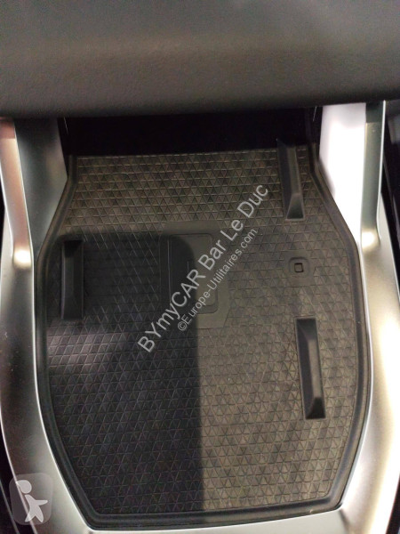 Veicolo commerciale Renault Austral full hybrid...