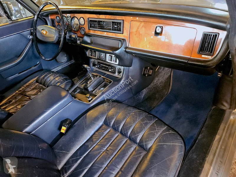 Véhicule utilitaire Jaguar (series II) 4.2...
