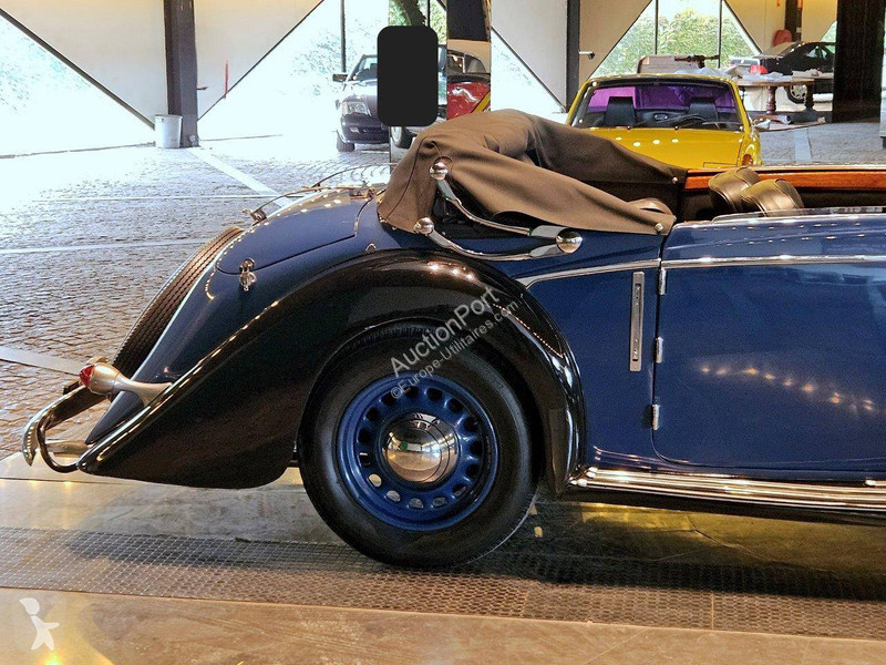 Veicolo commerciale   D6 - 70 Chapron (RHD)