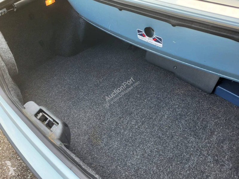 Véhicule utilitaire Peugeot Cabriolet 1.6...