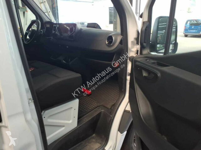 Užitkové vozidlo Mercedes 317...